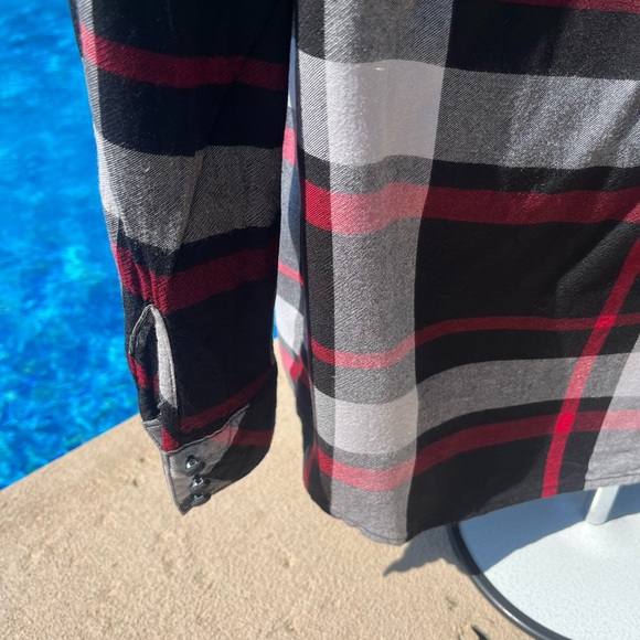 Kensie Lightweight Plaid Western Shirt - Picture 6 of 9